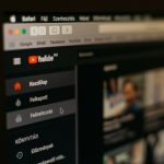 【2025年最新】YouTubeで100万回再生されたら収入はいくら?単価の仕組みと一般人がAIで稼ぐ全戦略